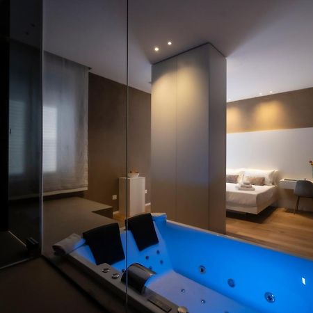 פלרמו Amorgiu Luxury Suites מראה חיצוני תמונה