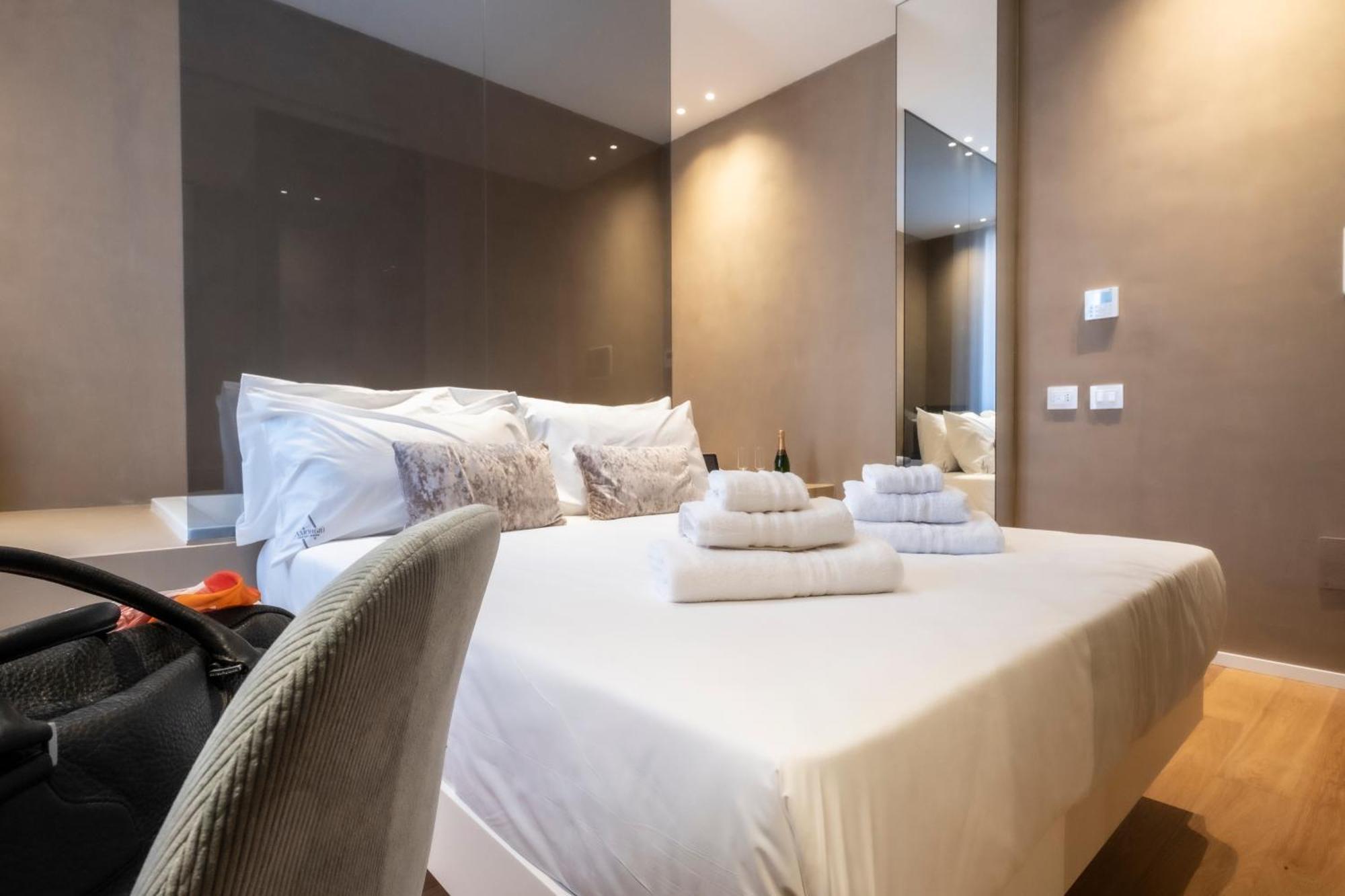 פלרמו Amorgiu Luxury Suites מראה חיצוני תמונה